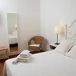 Guest house De 3*